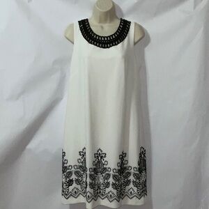 Roz & Ali Shift Dress, Size 10